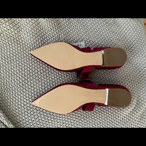 Beautiful red satin pointed flats by Zara - Picture 6 of 6